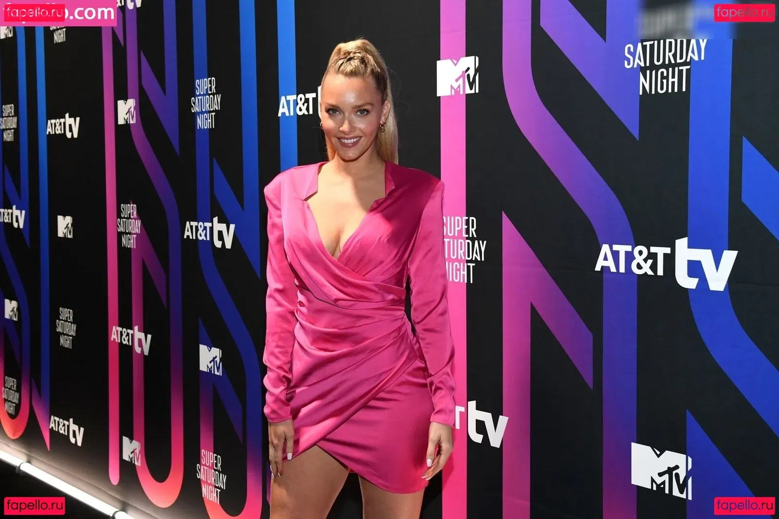 Camille Kostek Onlyfans Photo Gallery 
