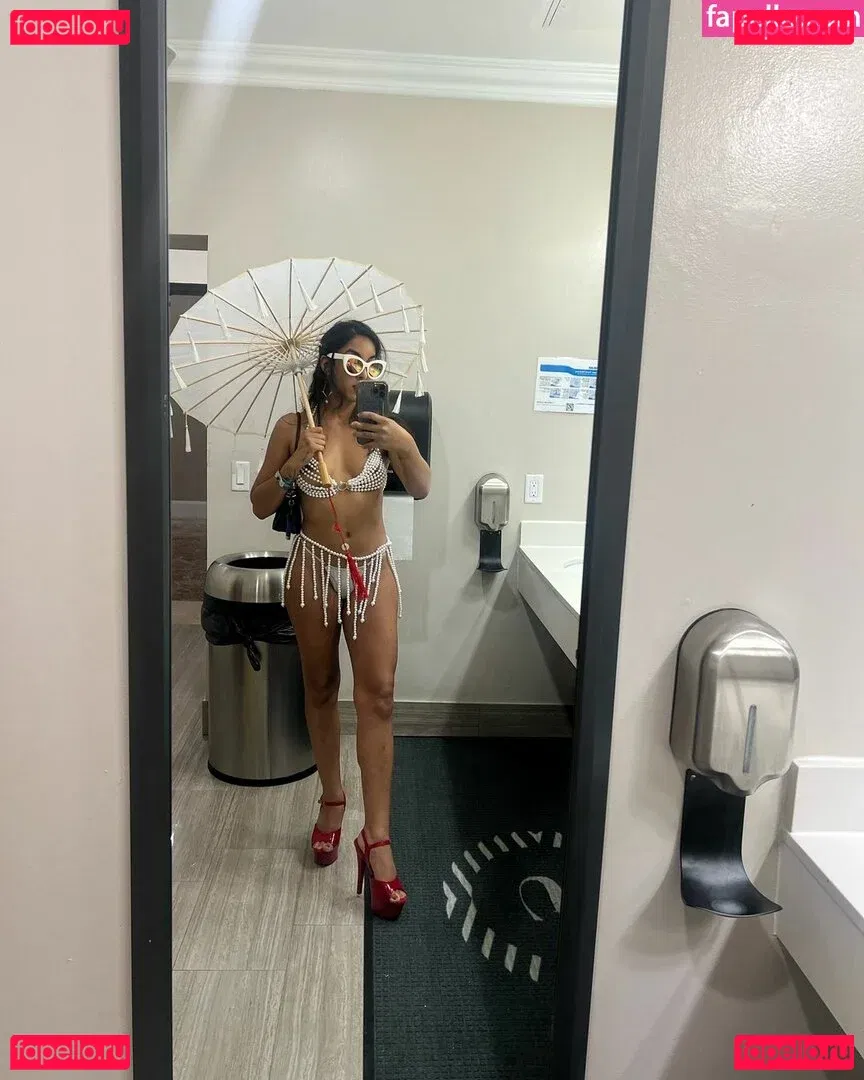 claire_black Onlyfans Photo Gallery 