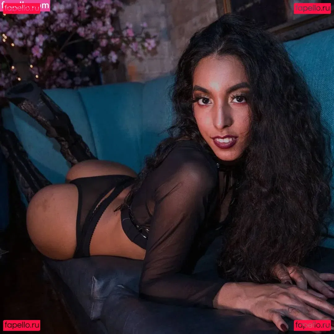 claire_black Onlyfans Photo Gallery 