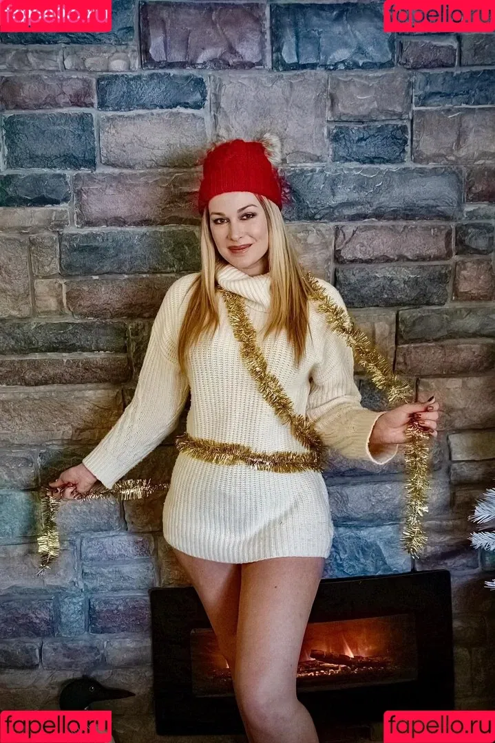 Nikki Baker Onlyfans Photo Gallery 