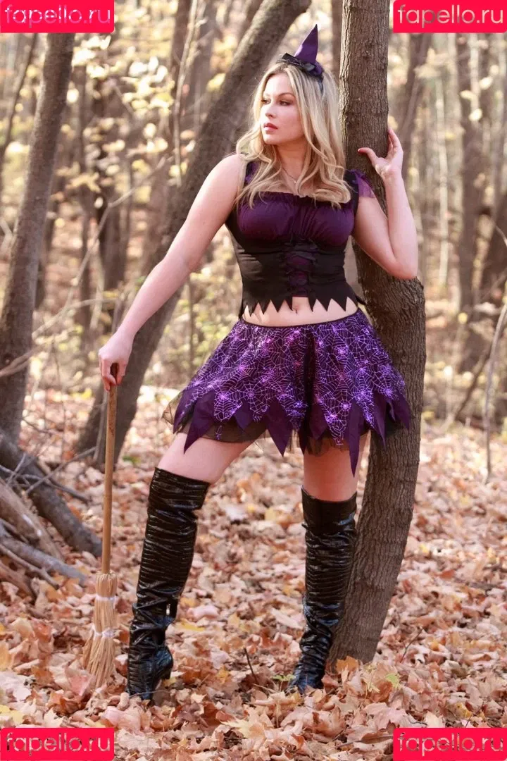 Nikki Baker Onlyfans Photo Gallery 