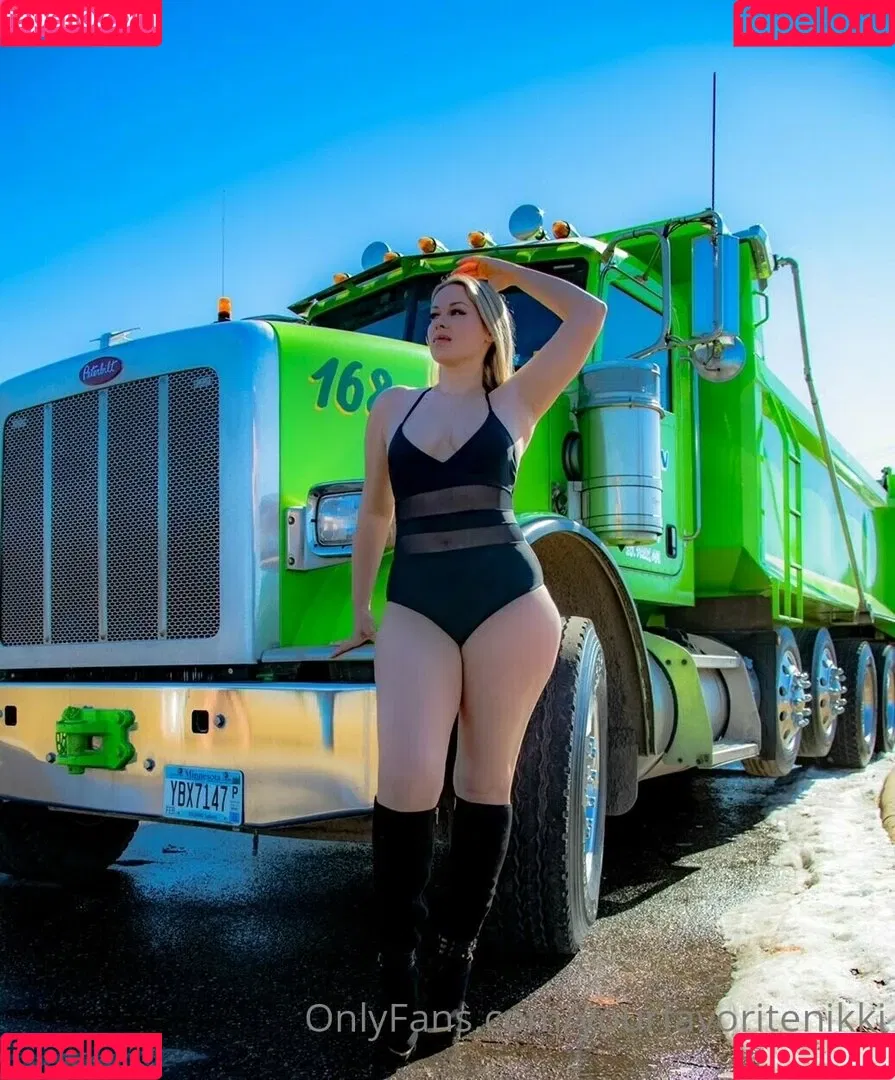 Nikki Baker Onlyfans Photo Gallery 