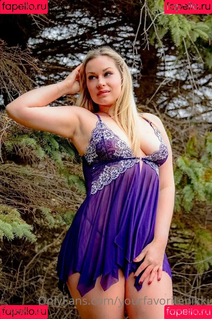 Nikki Baker Onlyfans Photo Gallery 