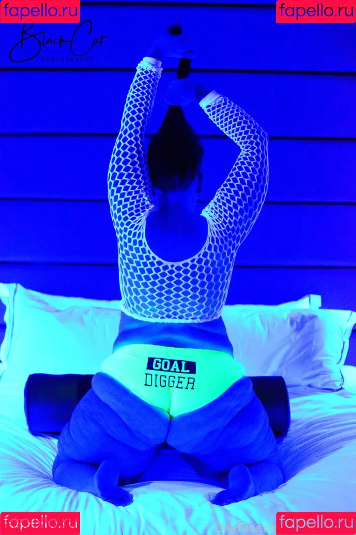 kourtneycakes Onlyfans Photo Gallery 