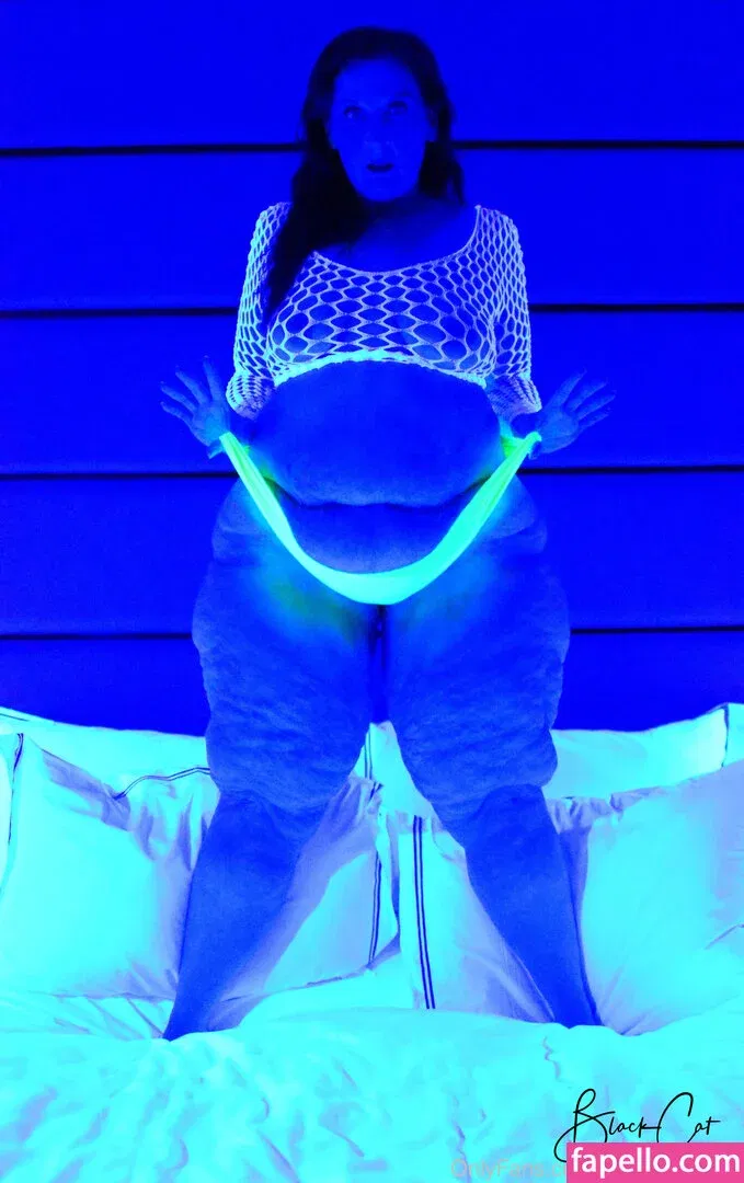 kourtneycakes Onlyfans Photo Gallery 