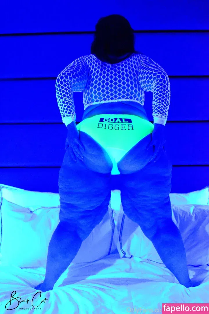 kourtneycakes Onlyfans Photo Gallery 