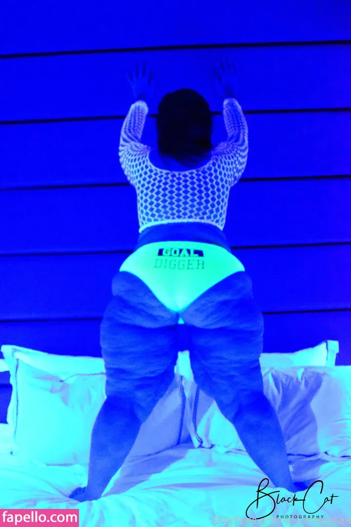 kourtneycakes Onlyfans Photo Gallery 