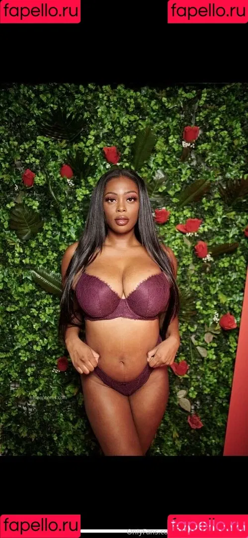 theariannaperezfree Onlyfans Photo Gallery 