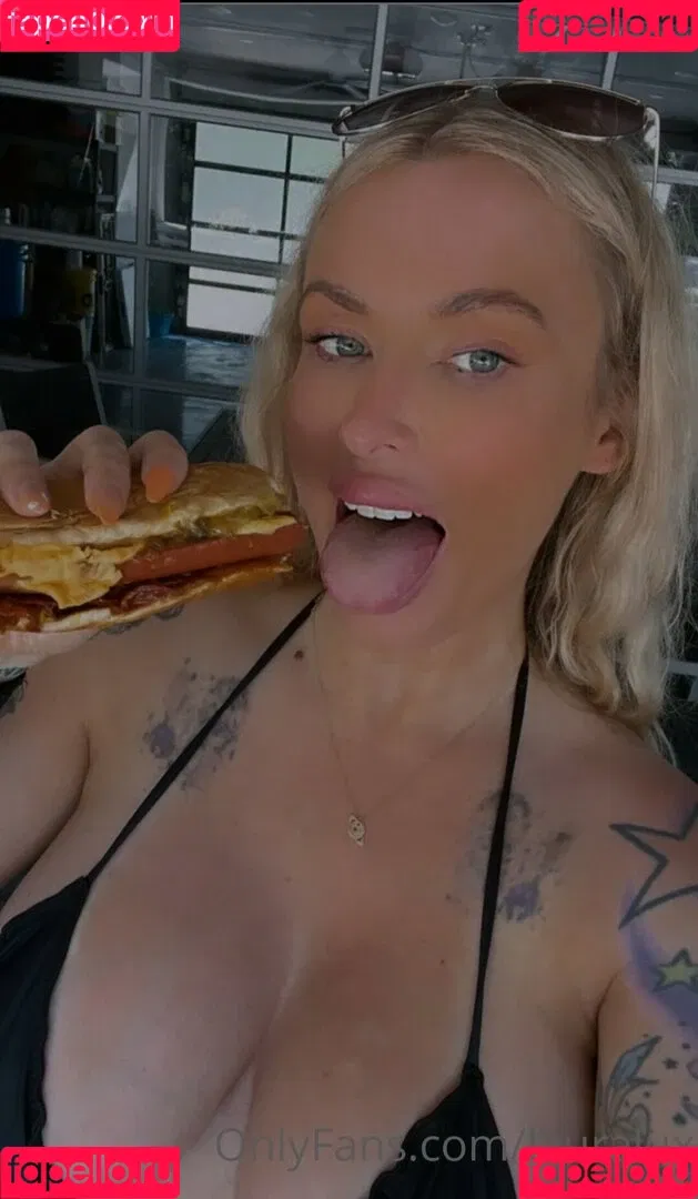 Laura Lux Onlyfans Photo Gallery 