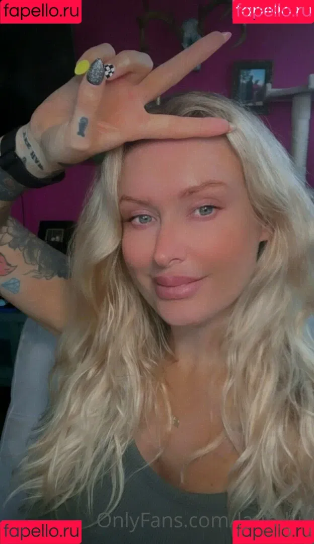 Laura Lux Onlyfans Photo Gallery 