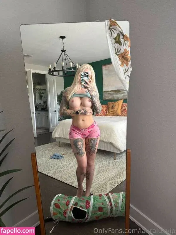 Laura Lux Onlyfans Photo Gallery 