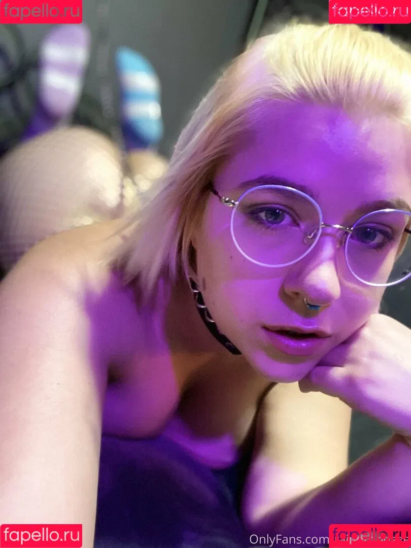 senchafox Onlyfans Photo Gallery 