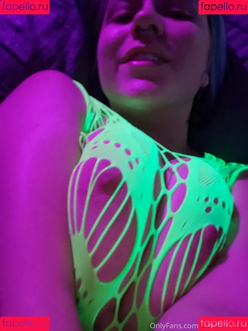 senchafox Onlyfans Photo Gallery 