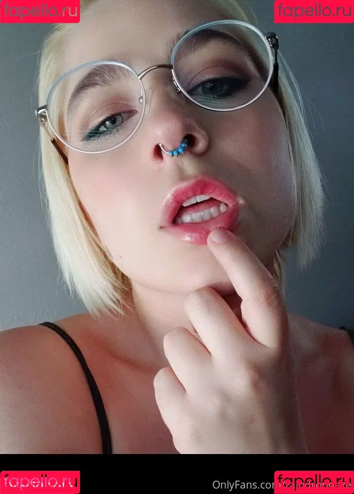 senchafox Onlyfans Photo Gallery 