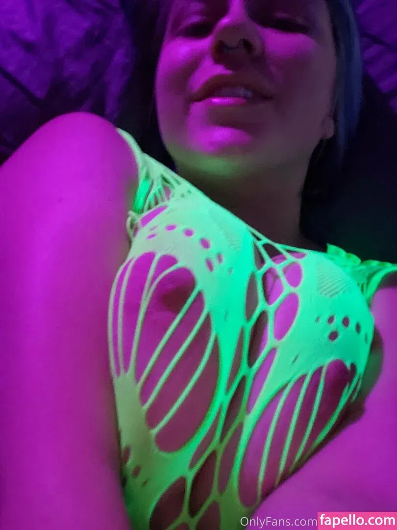 senchafox Onlyfans Photo Gallery 