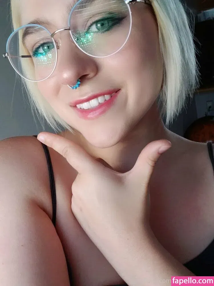 senchafox Onlyfans Photo Gallery 