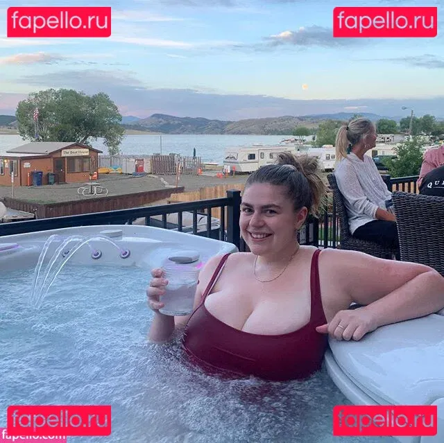 Summie Onlyfans Photo Gallery 