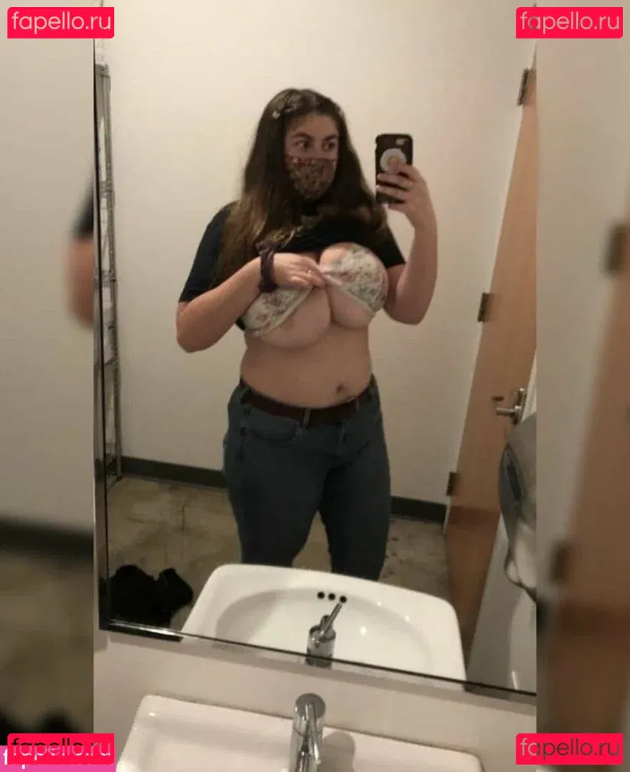 Summie Onlyfans Photo Gallery 