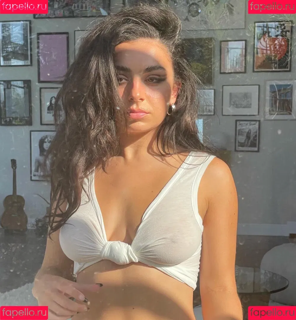 Charli XCX Onlyfans Photo Gallery 