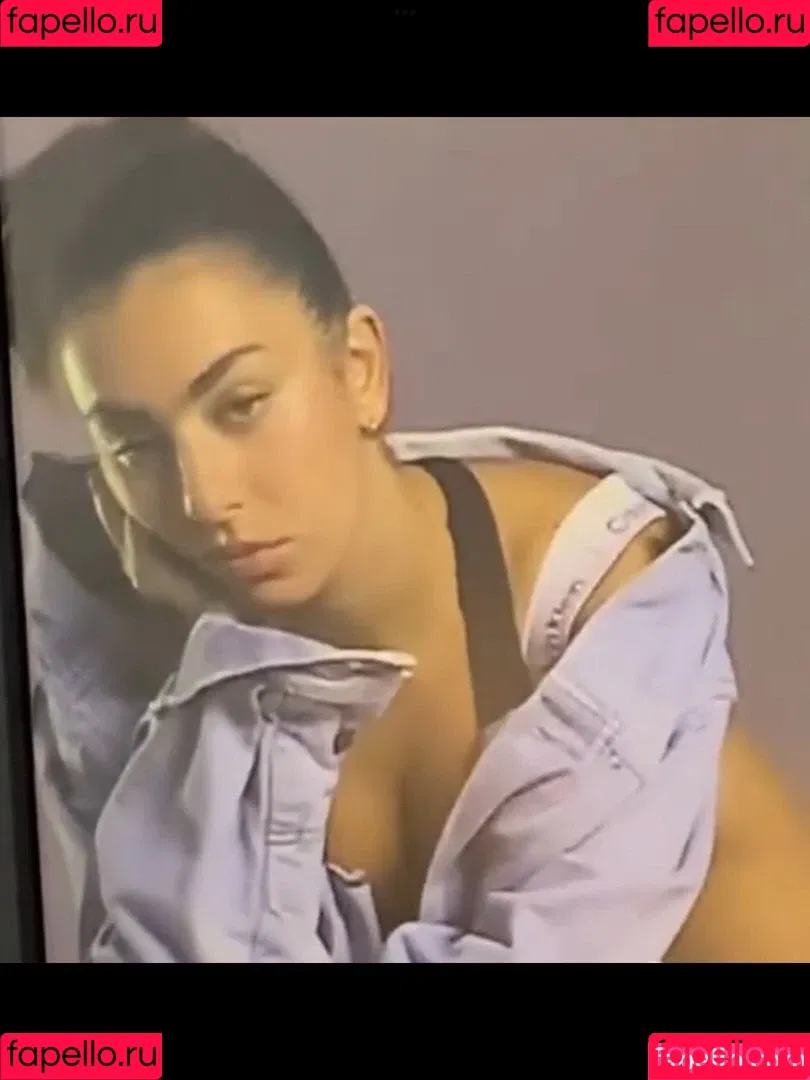 Charli XCX Onlyfans Photo Gallery 