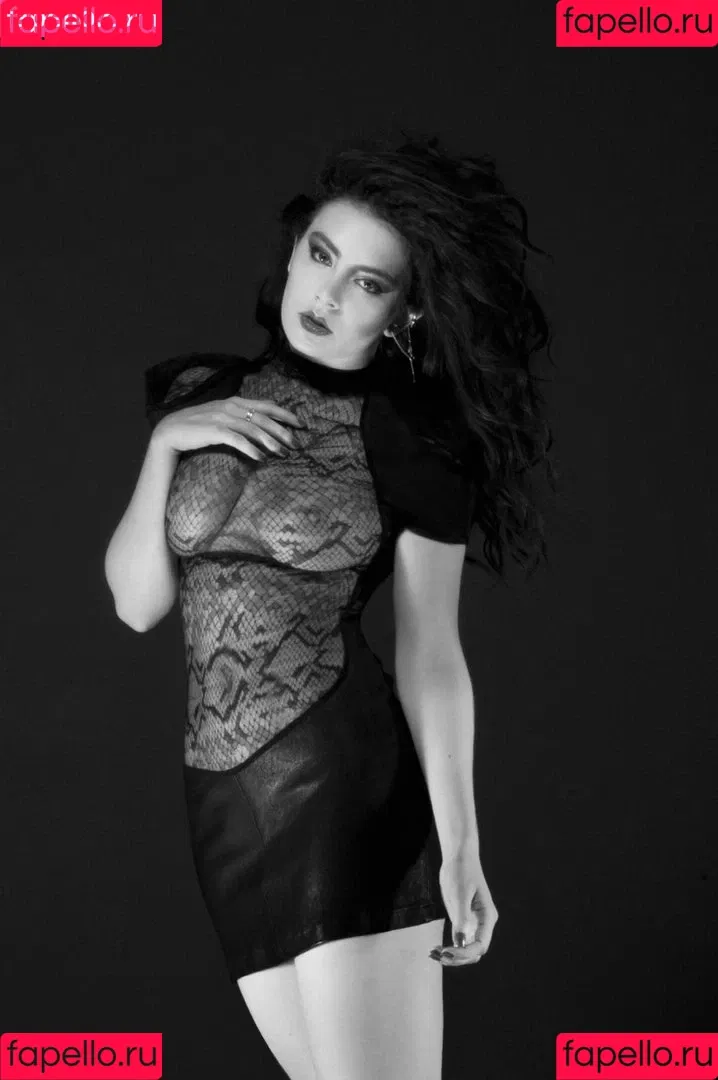 Charli XCX Onlyfans Photo Gallery 