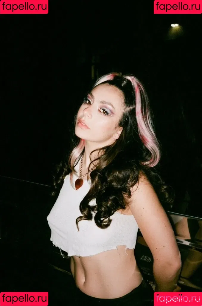 Charli XCX Onlyfans Photo Gallery 