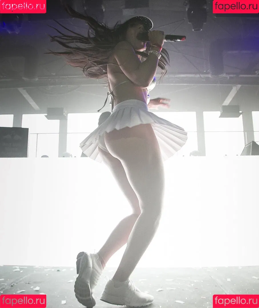 Charli XCX Onlyfans Photo Gallery 