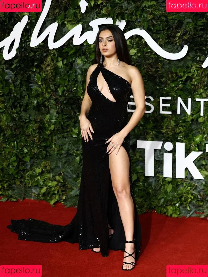 Charli XCX Onlyfans Photo Gallery 