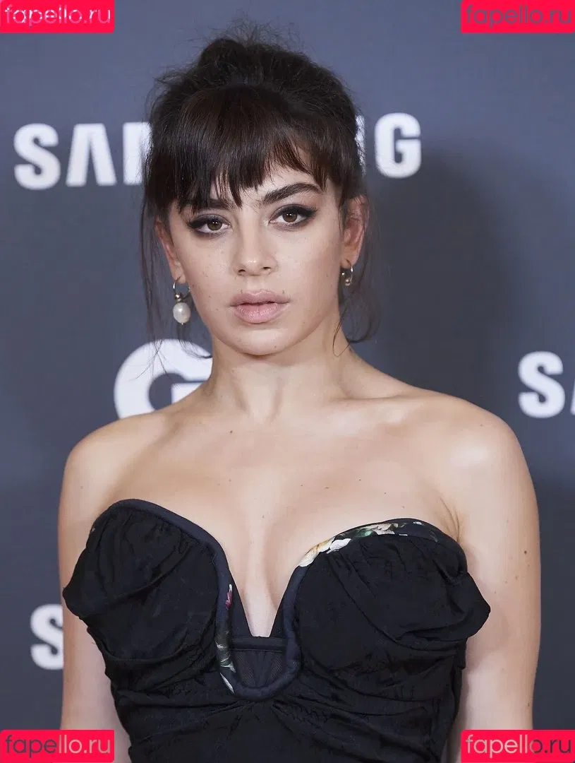 Charli XCX Onlyfans Photo Gallery 