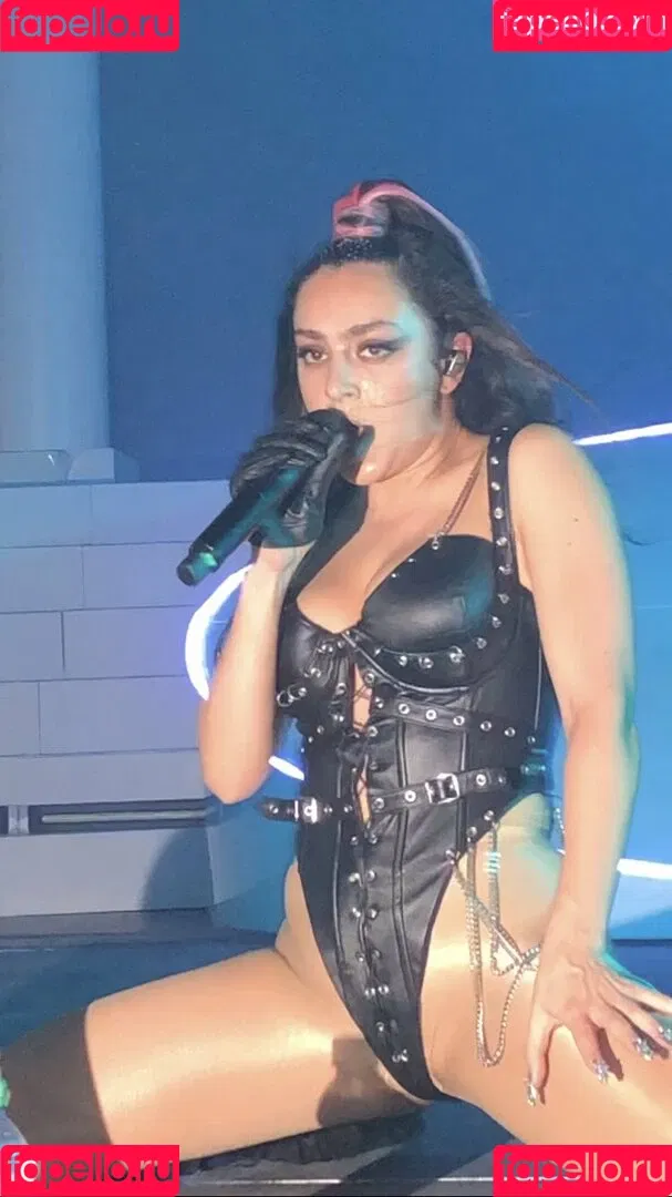 Charli XCX Onlyfans Photo Gallery 