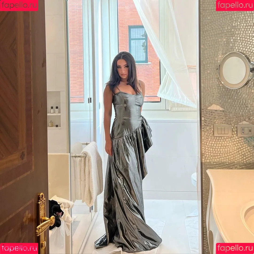 Charli XCX Onlyfans Photo Gallery 