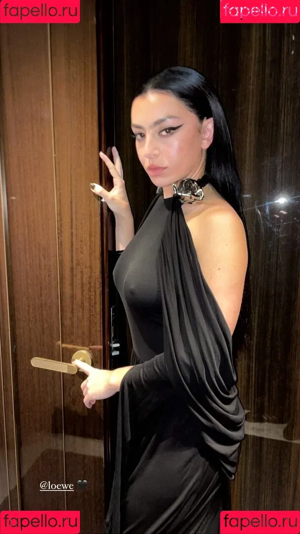 Charli XCX Onlyfans Photo Gallery 