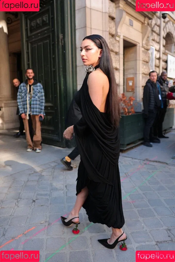 Charli XCX Onlyfans Photo Gallery 