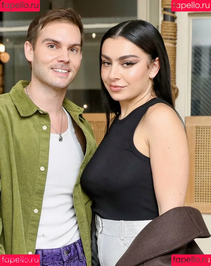 Charli XCX Onlyfans Photo Gallery 