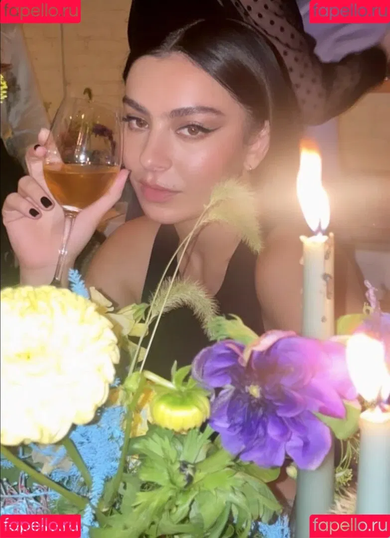 Charli XCX Onlyfans Photo Gallery 