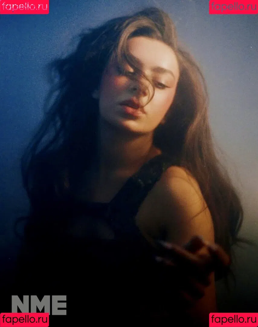 Charli XCX Onlyfans Photo Gallery 