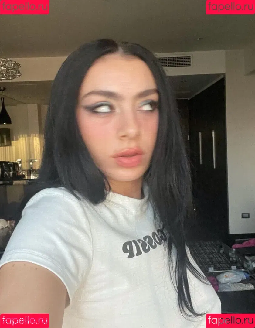 Charli XCX Onlyfans Photo Gallery 