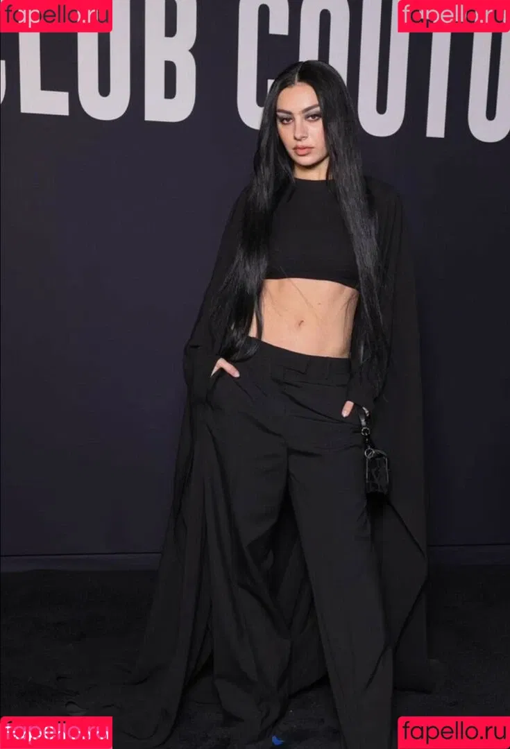 Charli XCX Onlyfans Photo Gallery 