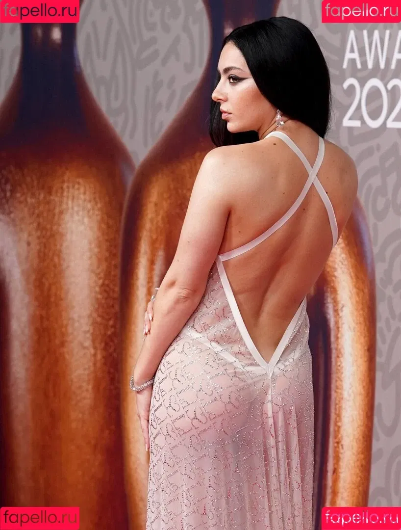 Charli XCX Onlyfans Photo Gallery 