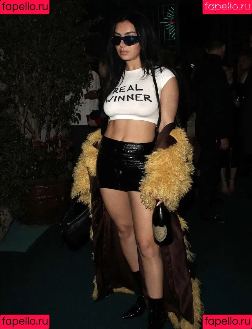 Charli XCX Onlyfans Photo Gallery 