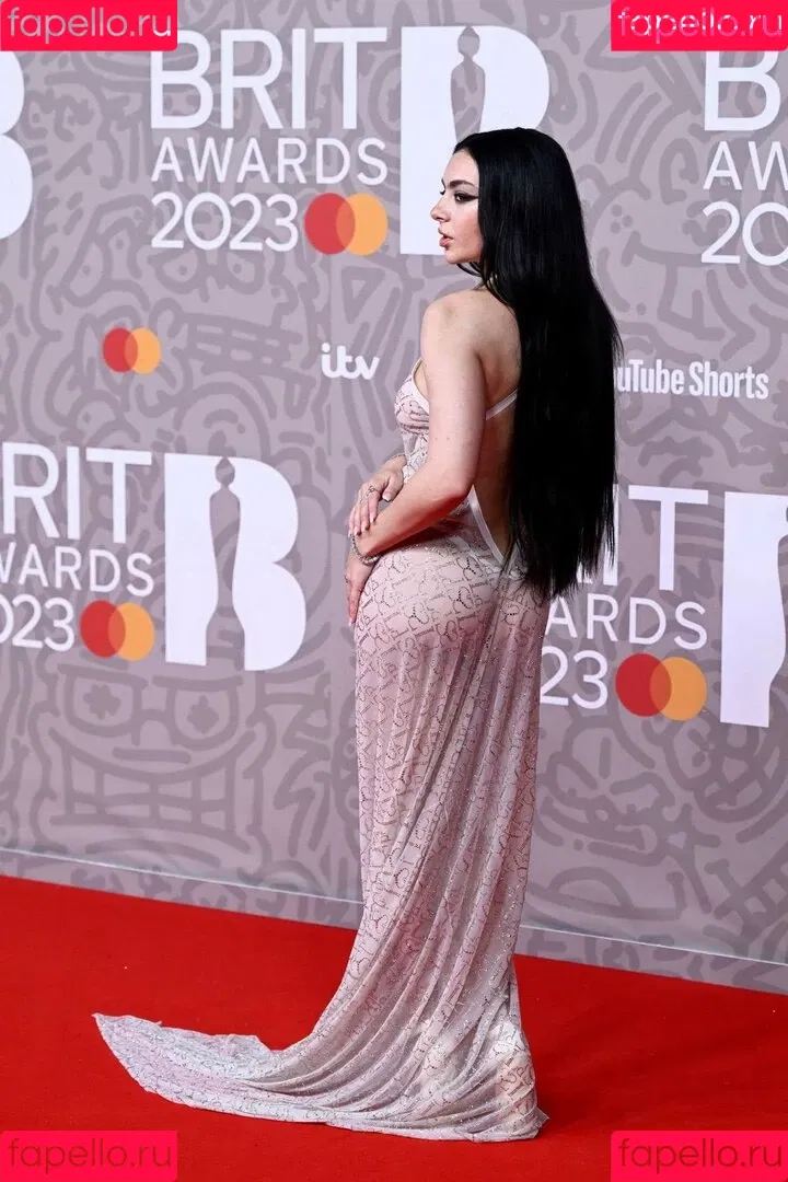 Charli XCX Onlyfans Photo Gallery 