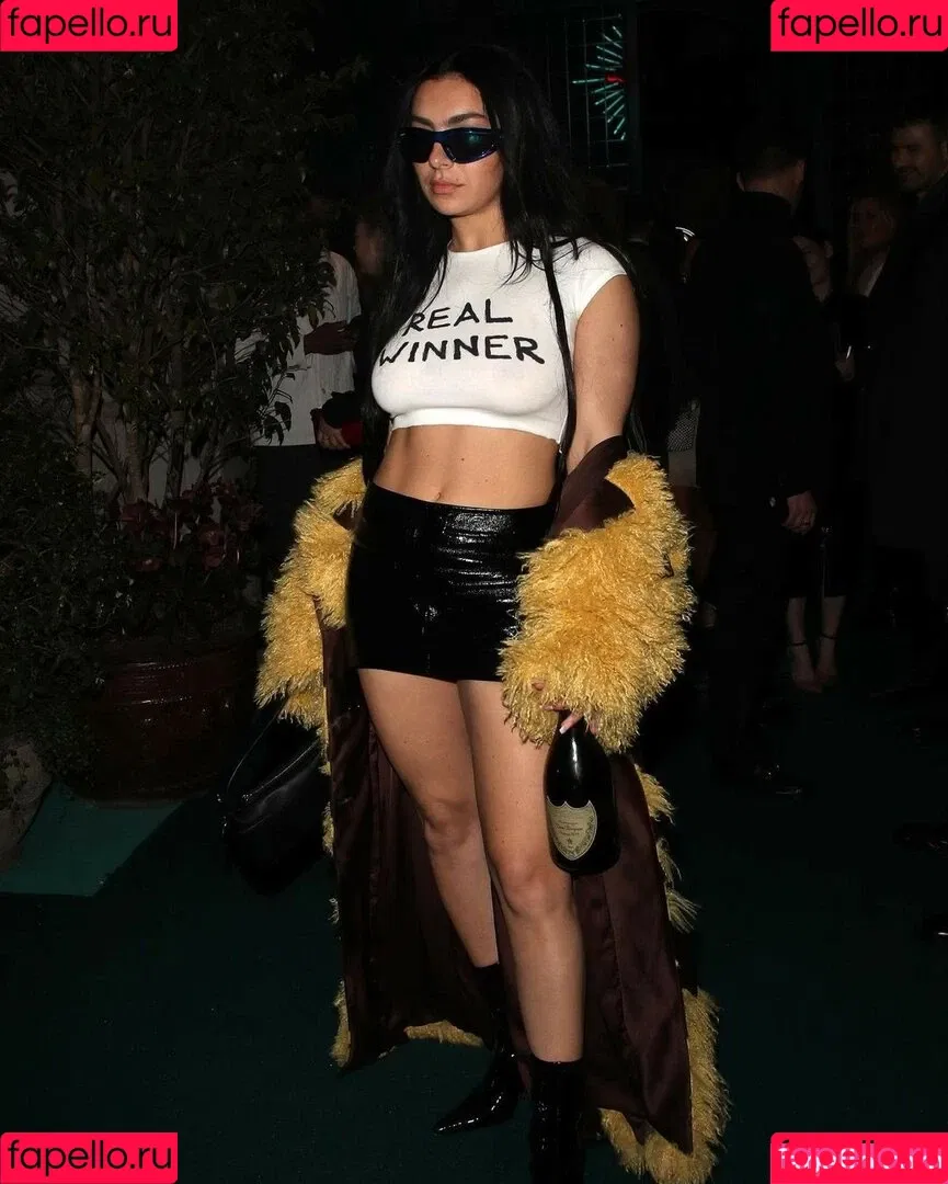 Charli XCX Onlyfans Photo Gallery 