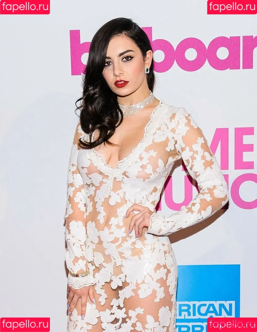 Charli XCX Onlyfans Photo Gallery 