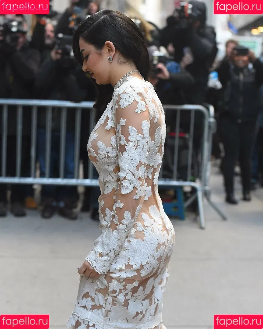Charli XCX Onlyfans Photo Gallery 