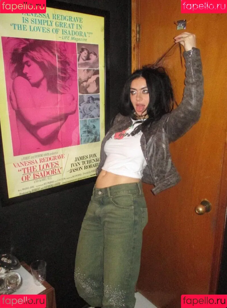 Charli XCX Onlyfans Photo Gallery 