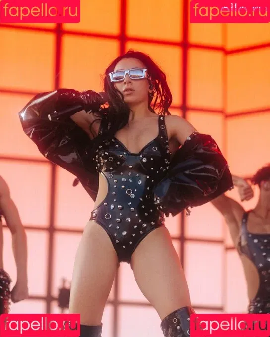 Charli XCX Onlyfans Photo Gallery 