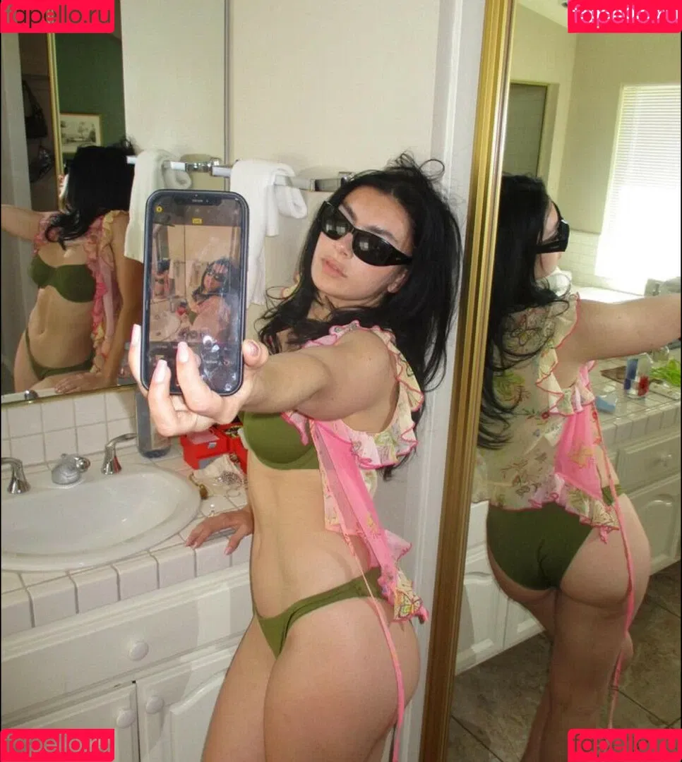 Charli XCX Onlyfans Photo Gallery 
