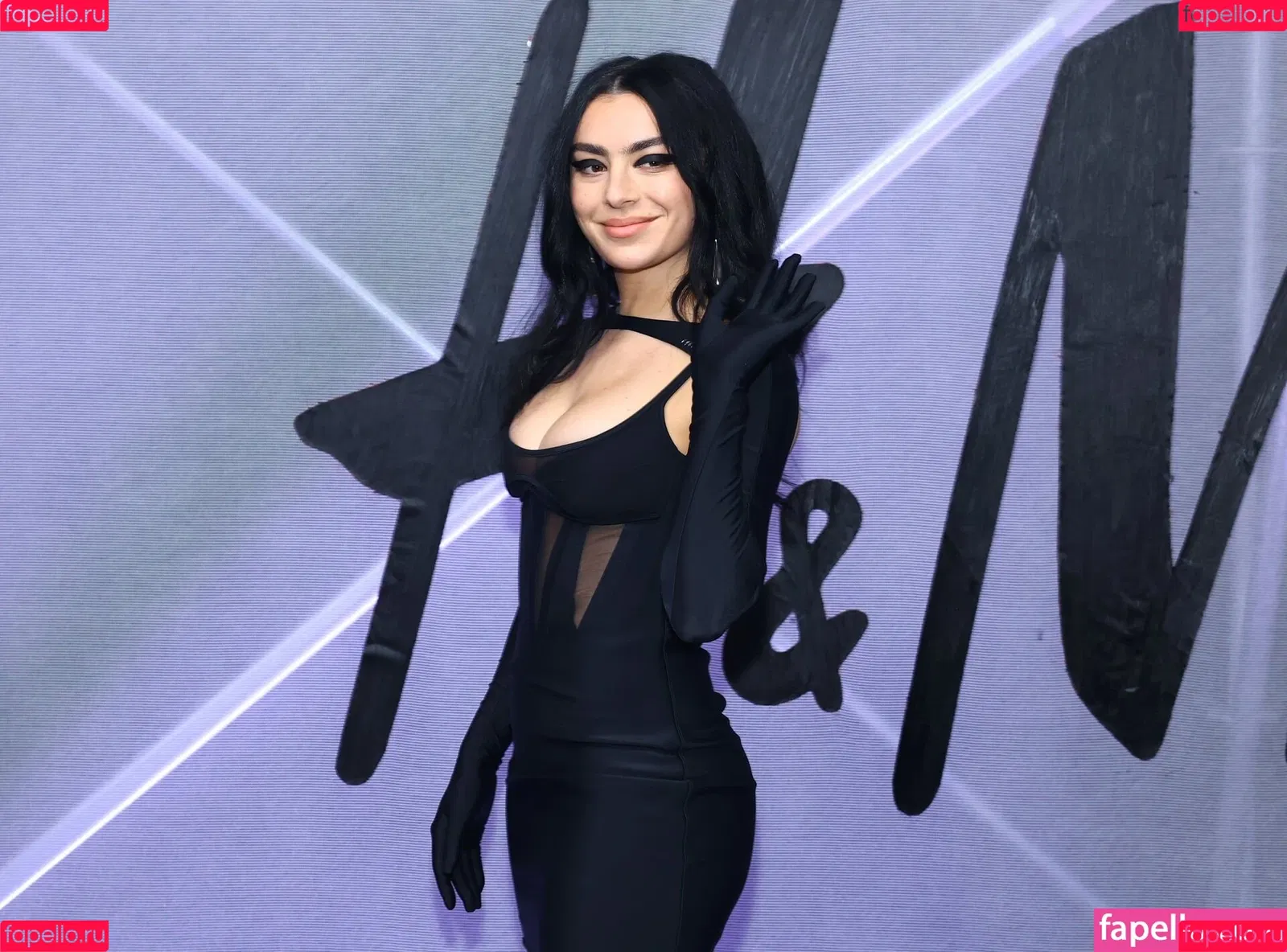 Charli XCX Onlyfans Photo Gallery 