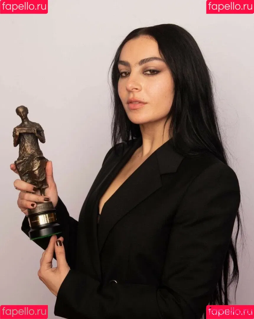 Charli XCX Onlyfans Photo Gallery 