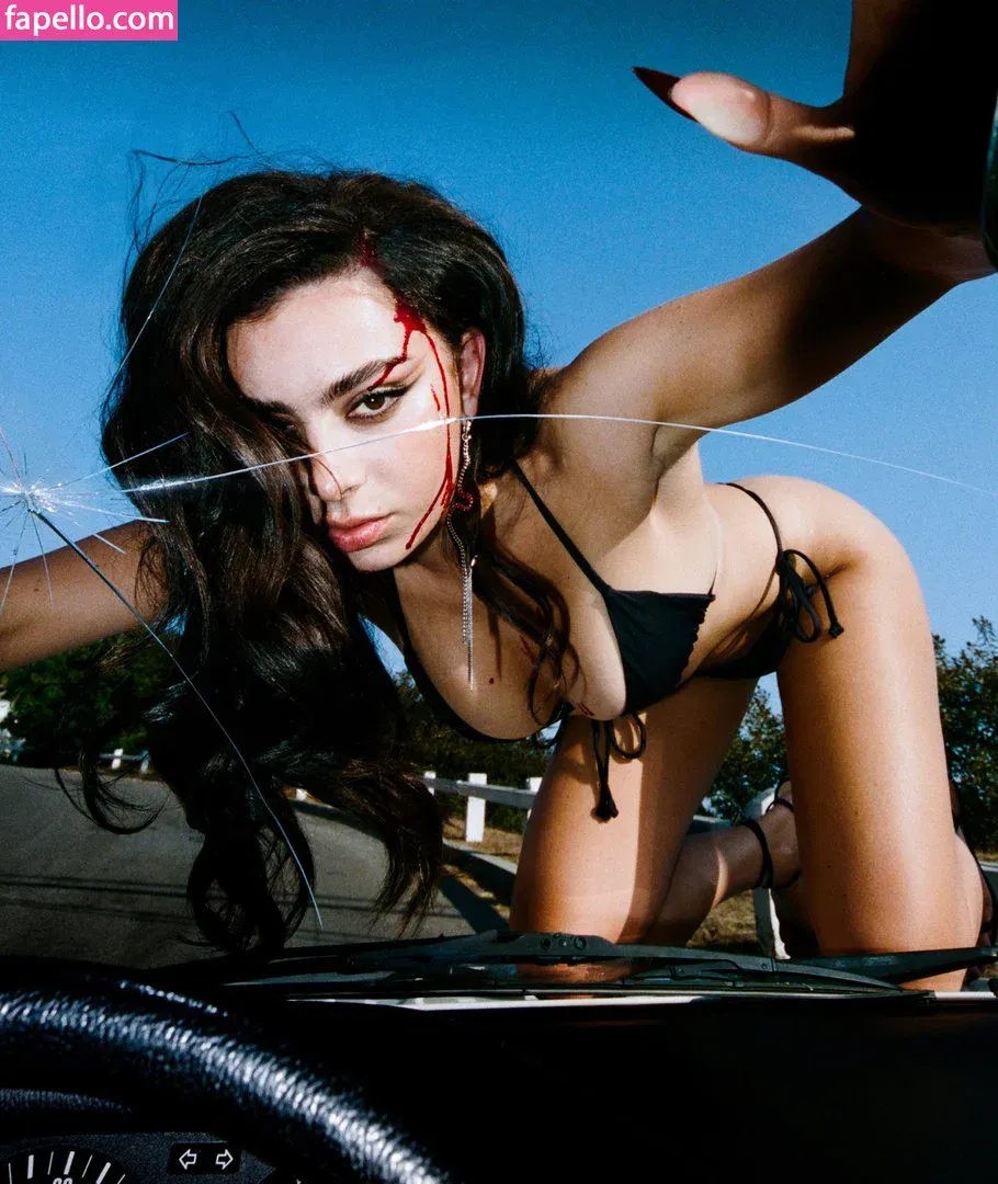 Charli XCX Onlyfans Photo Gallery 